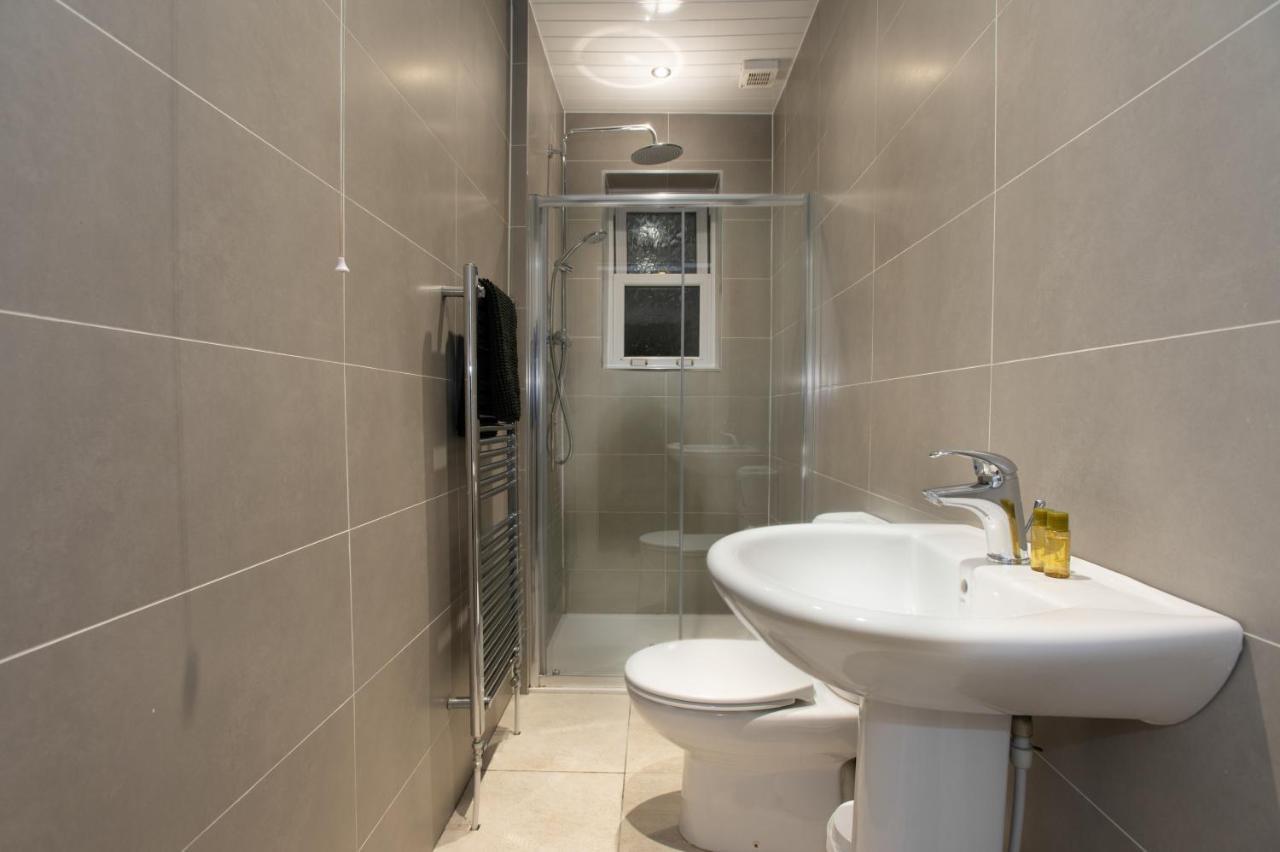 Appartamento Maze Beach Getaway Ayr Esterno foto